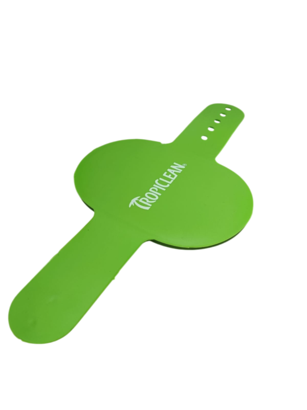 Shampoo Medicado de Avena & Té + Cepillo - 592ml